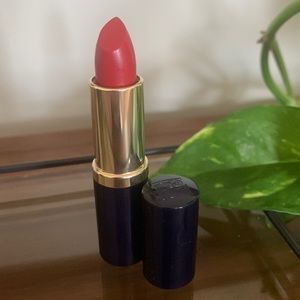 Estée Lauder Pure Color Lipstick in Scarlet Siren